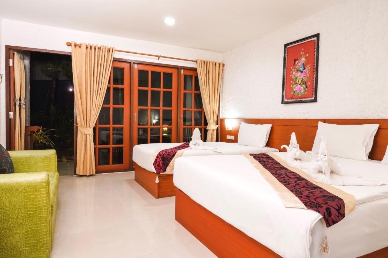 Neptuna Hotel Patong Exteriör bild