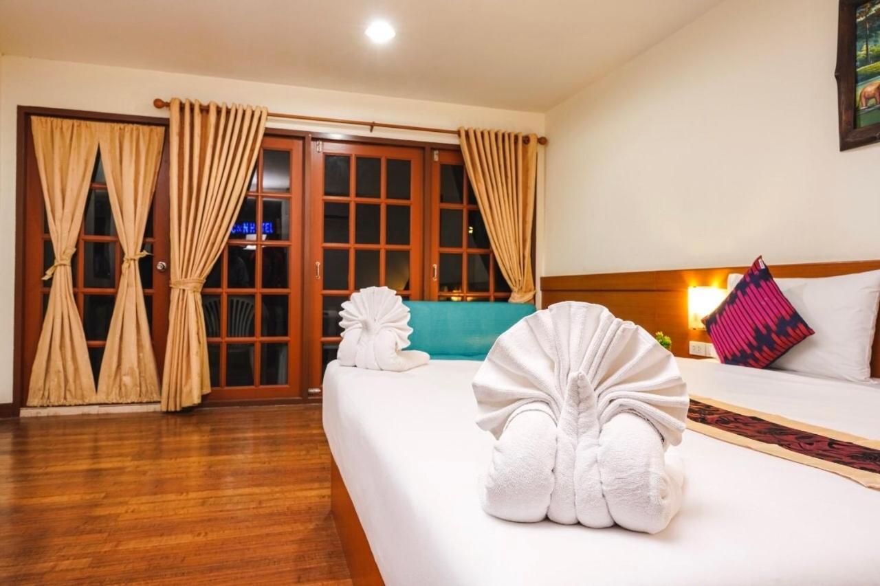 Neptuna Hotel Patong Exteriör bild