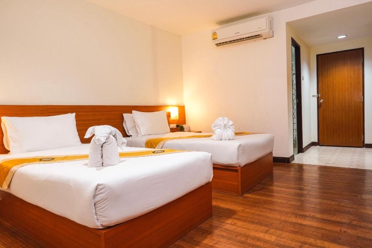 Neptuna Hotel Patong Exteriör bild