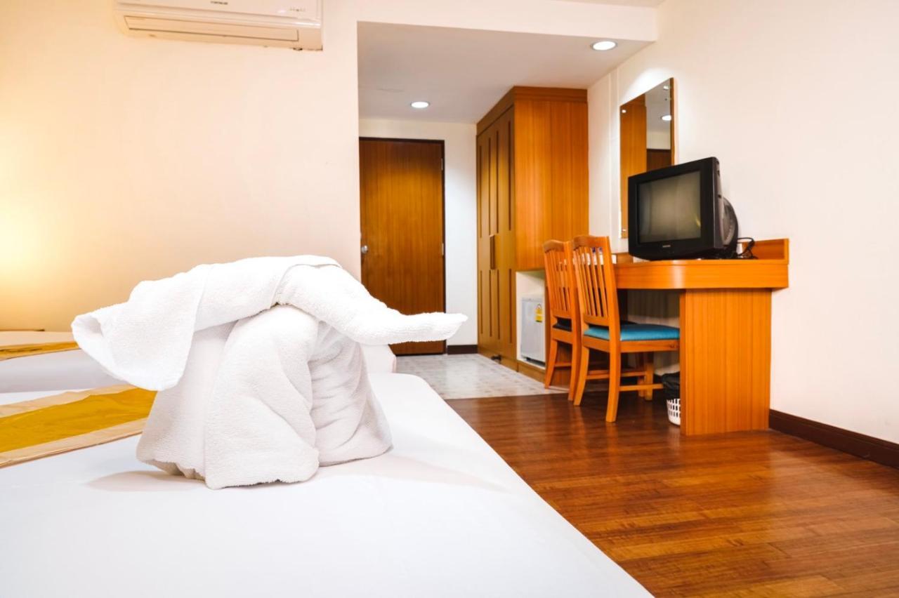 Neptuna Hotel Patong Exteriör bild