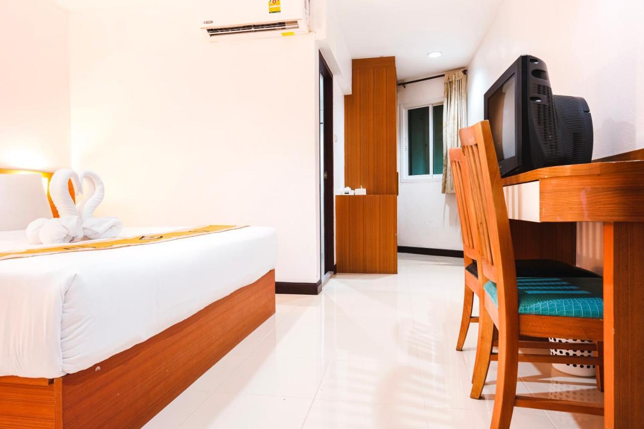 Neptuna Hotel Patong Exteriör bild