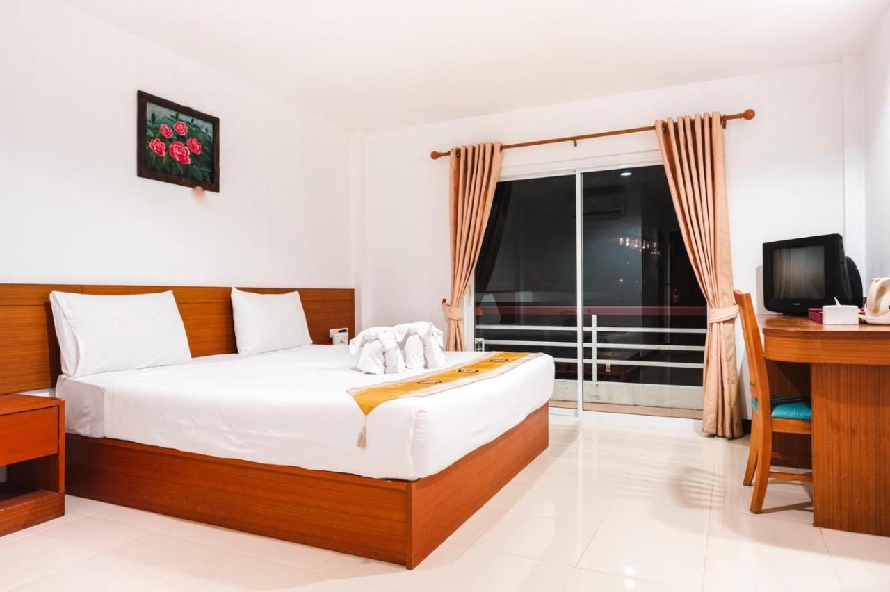 Neptuna Hotel Patong Exteriör bild