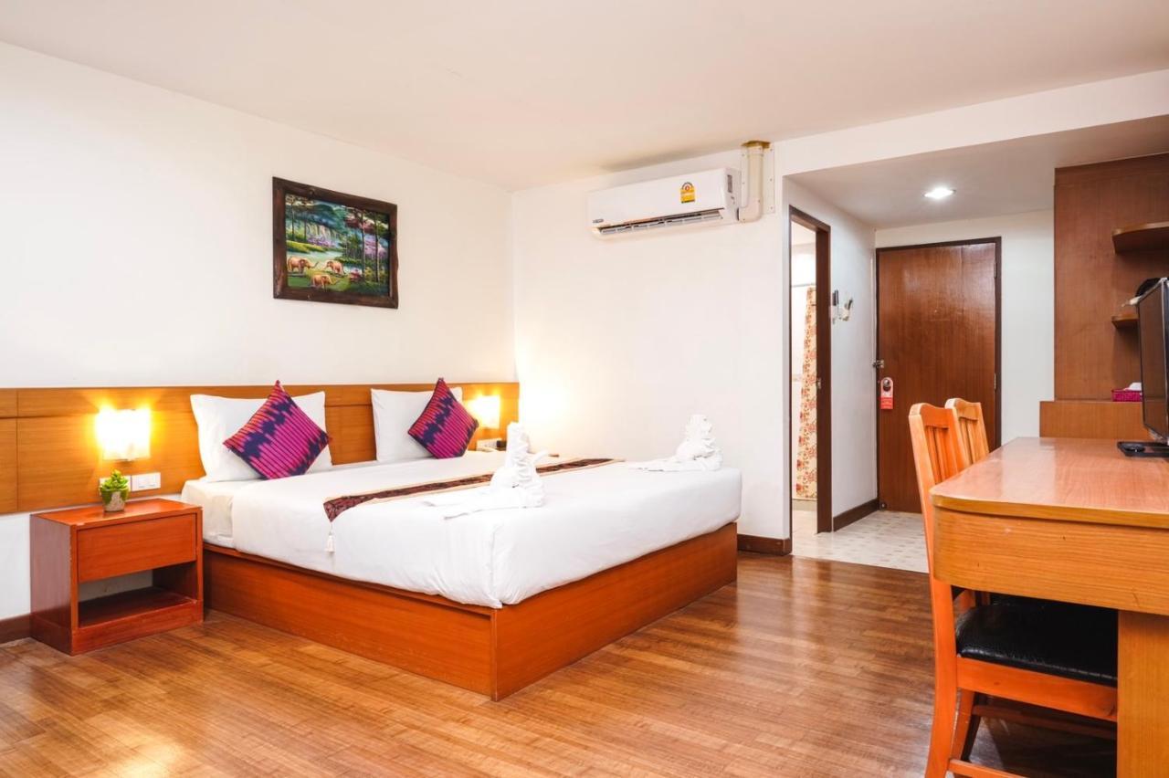 Neptuna Hotel Patong Exteriör bild